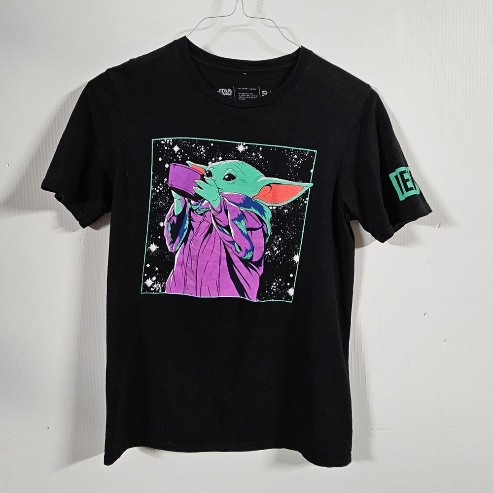 Star Wars The Mandalorian Psychedelic Soup T-Shirt ,Size Small